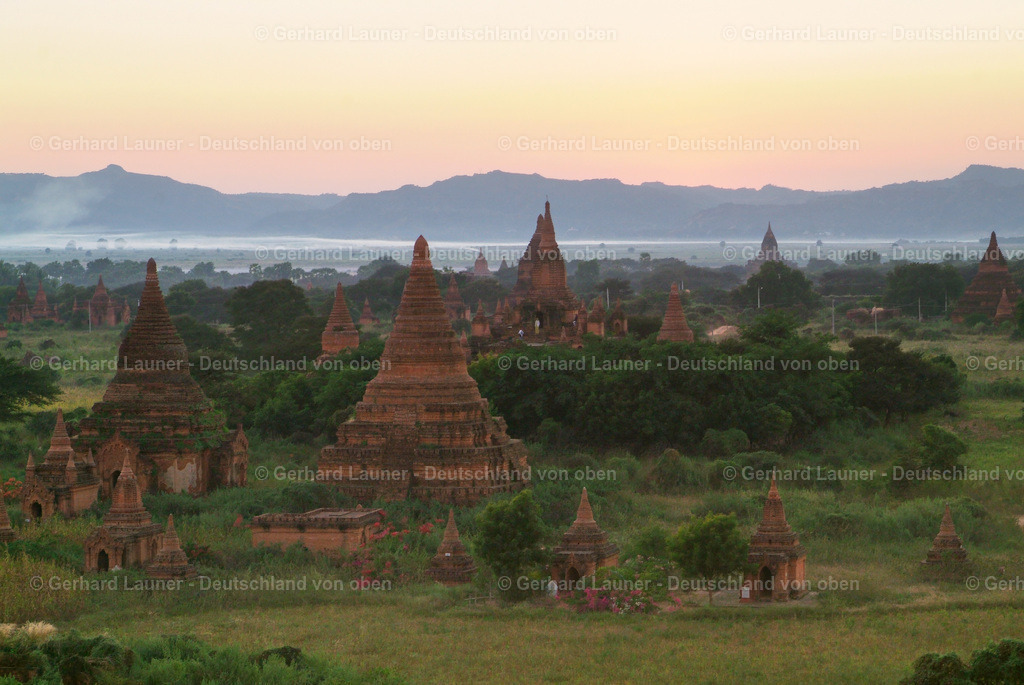 MYM0021 | Online-Shop für Luftbilder aus Deutschland. Seit über 45 Jahren baut Gerhard Launer das Luftbildarchiv mit unterschiedlichsten Themen stetig weiter aus.