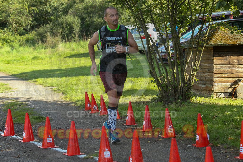 230826_1706_EX1_1664 | Sportfotografie im Rhein-Sieg Kreis, Köln, Bonn, NRW, Rheinland Pfalz, Hessen, etc. Unser Tätigkeitsfeld umfasst den Laufsport vom Volkslauf über den Marathon, Duathlon, Triathon bis zum Ultralauf wie Kölnpfad Ultra oder Schindertrail.