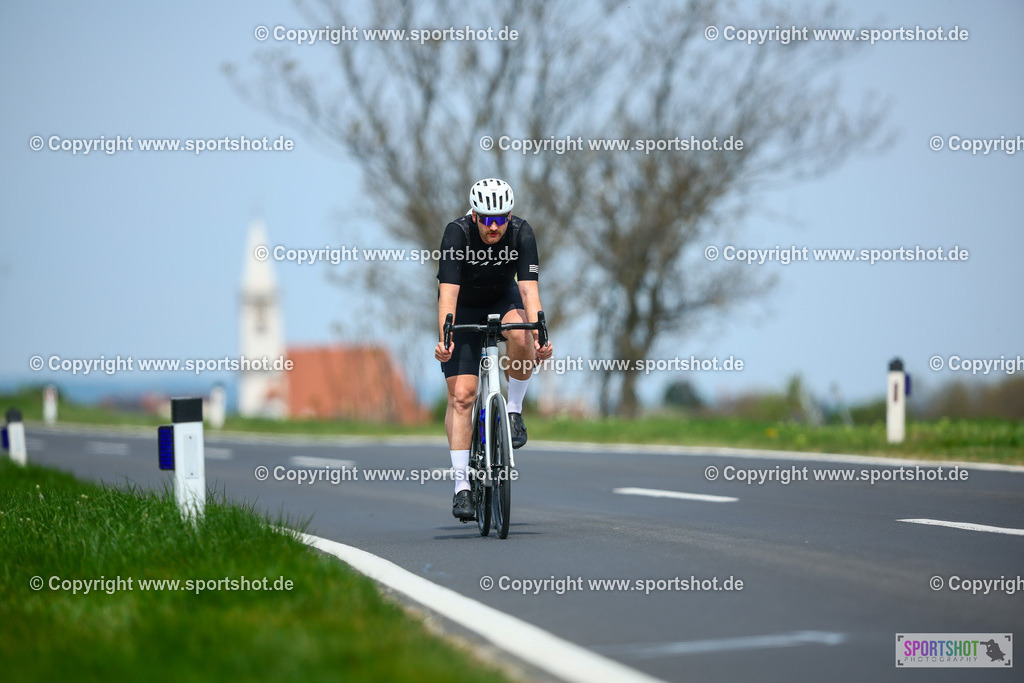 402_TRA56533 | Neusiedlersee Radmarathon 2026@sportshot_your_pictrs #yourpictures#roadtowm2029 #nrm #neusiedlerseeradmarathon #neusiedlersee #neusiedlerseetourismus #burgenland #mörbisch #nrm26 #burgenlandtourismus #voglundco #poweredbyburgenlandtourismus #radsport #rad #marathon #ucigranfondo #visitburgenland #ucigranfondoworldseries