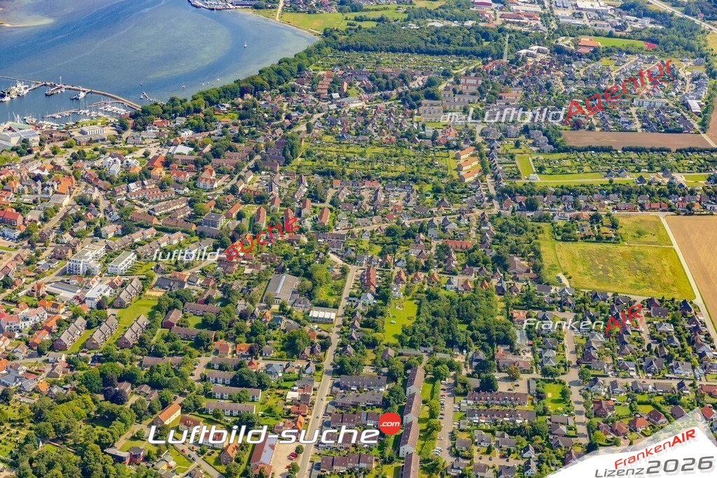 Klassische Luftaufnahme ohne Drohne zeigt:Calle bei Heiligenhafen - Die Luftbildaufnahme wurde 2025 vom UL-Flugzeug heraus erstellt ( keine Drohnenaufnahme ) - Hochauflösende Luftaufnahme -Nicht vergleichbar mit Google Maps oder Satelittenbilder- Die Geschenkidee !Mit Lizenz und Bildrechte bestellbar