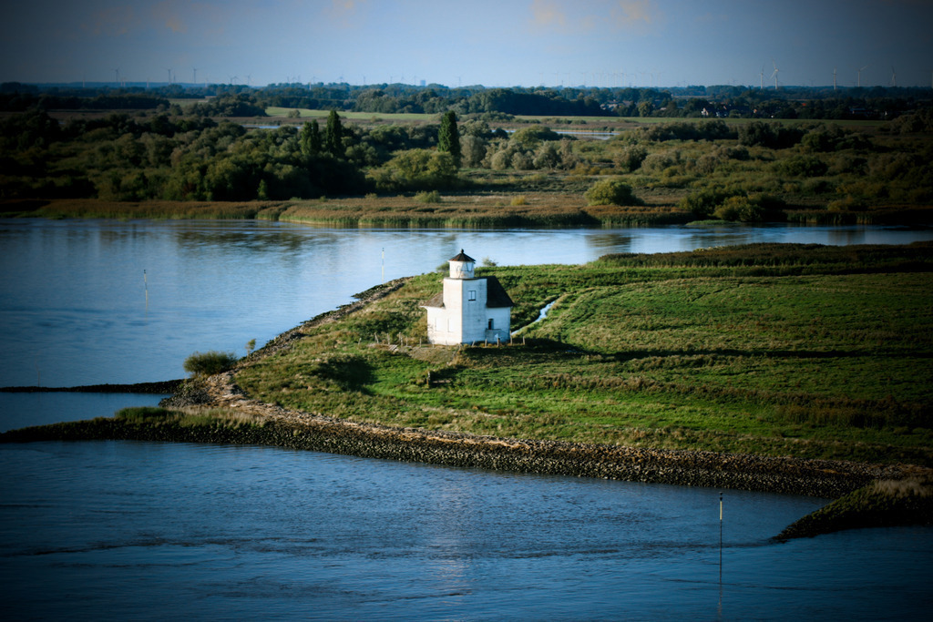 Wärterhaus an der Elbe | Landschaftsbilder-MV - Realisiert mit Pictrs.com