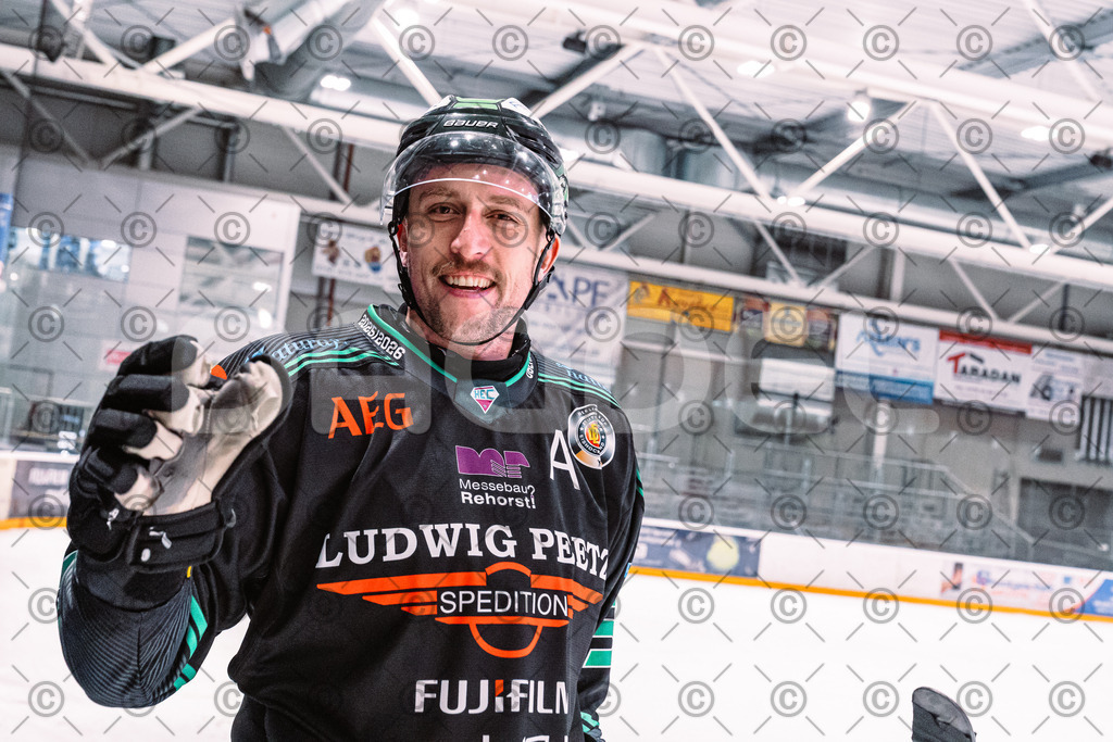 Alligators_vs_Memmingen_05_12_2025-232 | Höchstadt Alligators Fotogalerie: Eishockey-Action aus Franken. Professionelle Spielfotos, Portraits & Stadionbilder zum Download. Jetzt entdecken! - Realisiert mit Pictrs.com