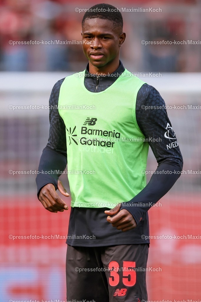 B0405082501188 | 05.08.2025, Fußball, Bayer 04 Leverkusen - Pisa Sporting Club, Testspiel, Saisoneröffnung in der BayArena, Saison 2025 2026: Christian Kofane (Bayer04 #35)  DFB regulations prohibit any use of photographs as image sequences and or quasi-video.