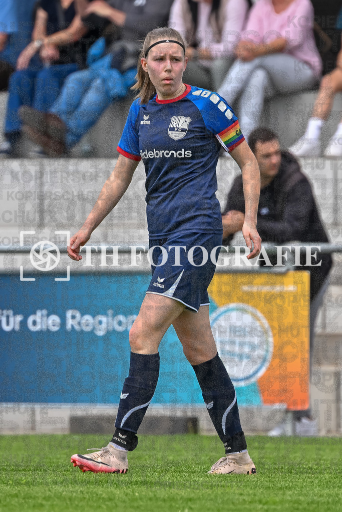 GER, FC Hauingen - SV Waldhaus, Frauen-Fussball, Rothaus Bezirkpokal, Finale, Saison 2024/2025, 29.05.2025 | Jeanette-Elisabeth Bolz (FC Hauingen, #06) GER, FC Hauingen - SV Waldhaus, Frauen-Fussball, Rothaus Bezirkpokal, Finale, Saison 2024/2025, 29.05.2025Foto: TH Fotografie/Thomas Hess
