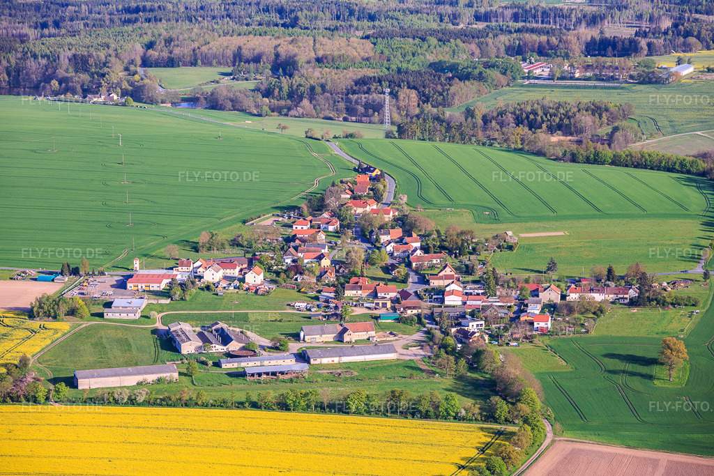 Luftbild: Ortsansicht von Nordwesten in Grobengereuth im Bundesland Thüringen in Deutschland.Foto: IMG_155367.jpg vom 02.05.2026 durch Werner Riehm/FLY-FOTO.deAuflösung des Originals: 6000 x 4000 px