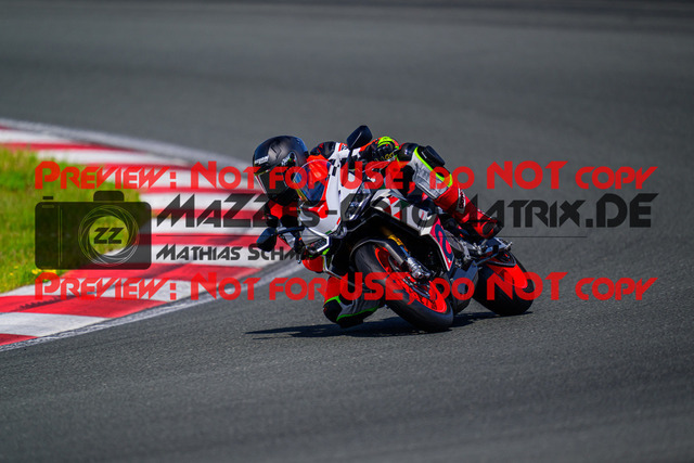 MaZZes_FotoMatrix_240725_6007705_5899 | BLAU