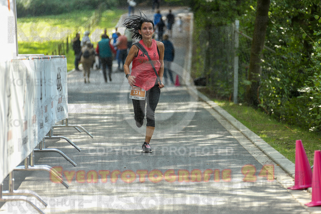 240915_1252_EX1_0692 | Sportfotografie im Rhein-Sieg Kreis, Köln, Bonn, NRW, Rheinland Pfalz, Hessen, etc. Unser Tätigkeitsfeld umfasst den Laufsport vom Volkslauf über den Marathon, Duathlon, Triathon bis zum Ultralauf wie Kölnpfad Ultra oder Schindertrail.