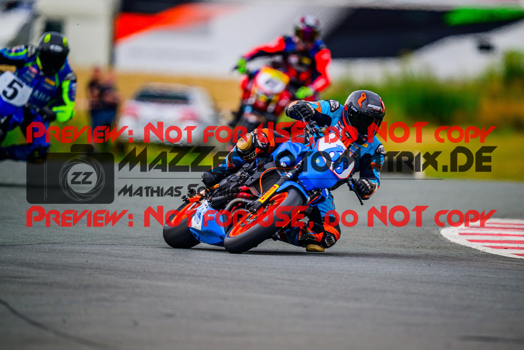 MaZZes_FotoMatrix_240727_6007705_2027 | TWIN