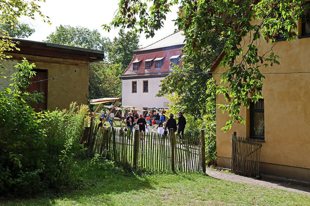 Dölitzer Wassermühle - Tag des offenen Denkmals | Entdecke über 20 Kategorien Leipzig-Motive: Foto-Downloads, hochwertige Poster, Leinwand- & Fine-Art-Prints. Jetzt Lieblingsfoto im Bildlexikon Leipzig Shop bestellen!
