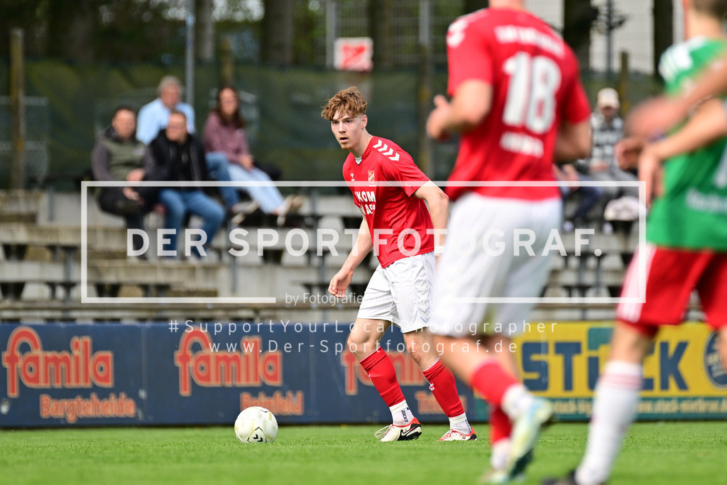 Fußball I Herren I Saison 2024-2025 I Oberliga Schleswig-Holstein I 26. Spieltag I SV Eichede - MTSV Hohenwestedt I 73057 | Der Sportfotograf. - Realized with Pictrs.com