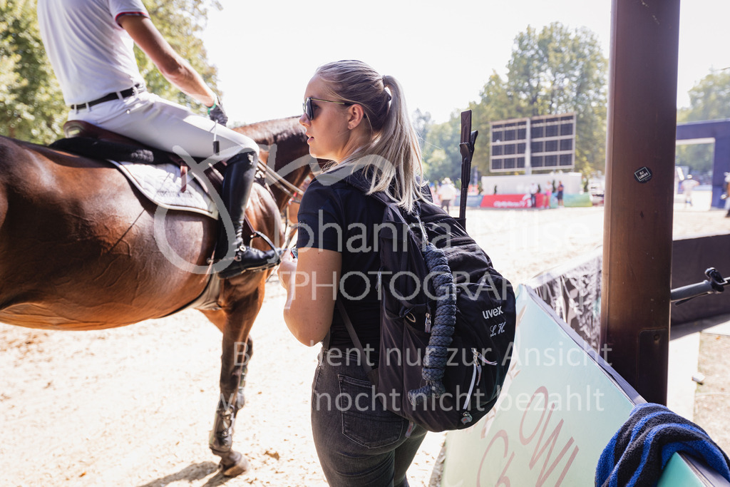 230910_OWLCh_GroßerPreis-607 | Deine schönsten Turniermomente als professionelle Fotos! Entdecke hochwertige Pferdesport-Fotografie im Online-Shop. Jetzt Fotos finden & bestellen!