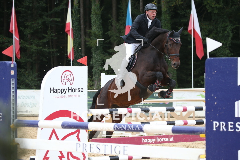 DL2Q4031 | Willkommen bei Brunnmayr - Design & Fotografie – Ihrem Spezialisten für Reitturniere und Pferdeveranstaltungen in Oberösterreich, Salzburg und Bayern! Seit über 17 Jahren sind wir leidenschaftlich dabei.