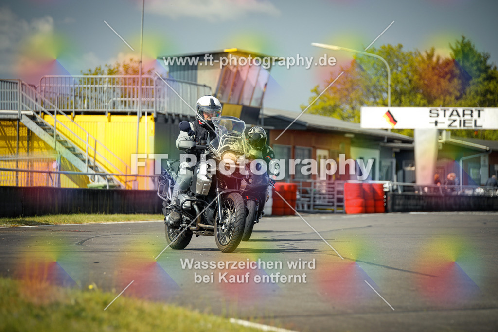 OBK_Mai_Justin_Uwe-10726 | Hier findet Ihr Bilder von Touristenfahrten auf der Nürburgring Nordschleife oder von anderen Veranstaltungen die ich besucht habe. Viel Spass beim Durch Schauen 
