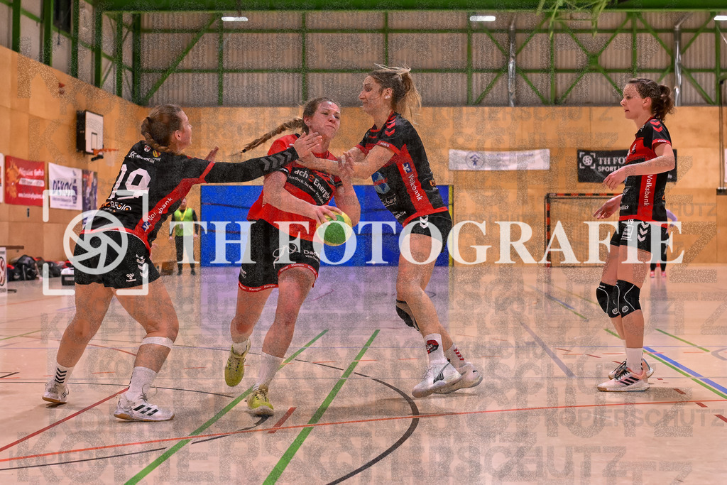 GER, SG Maulburg/Steinen - SG Muggensturm/Kuppenheim, Handball, Suedbadenliga, 17. Spieltag, Saison 2023/2024, 09.03.2024 | Sabrina Gruber (SG Maulburg/Steinen, #71) nimmt Anlauf am Kreis

GER, SG Maulburg/Steinen - SG Muggensturm/Kuppenheim, Handball, Suedbadenliga, 17. Spieltag, Saison 2023/2024, 09.03.2024

Foto: TH Fotografie/Thomas Hess