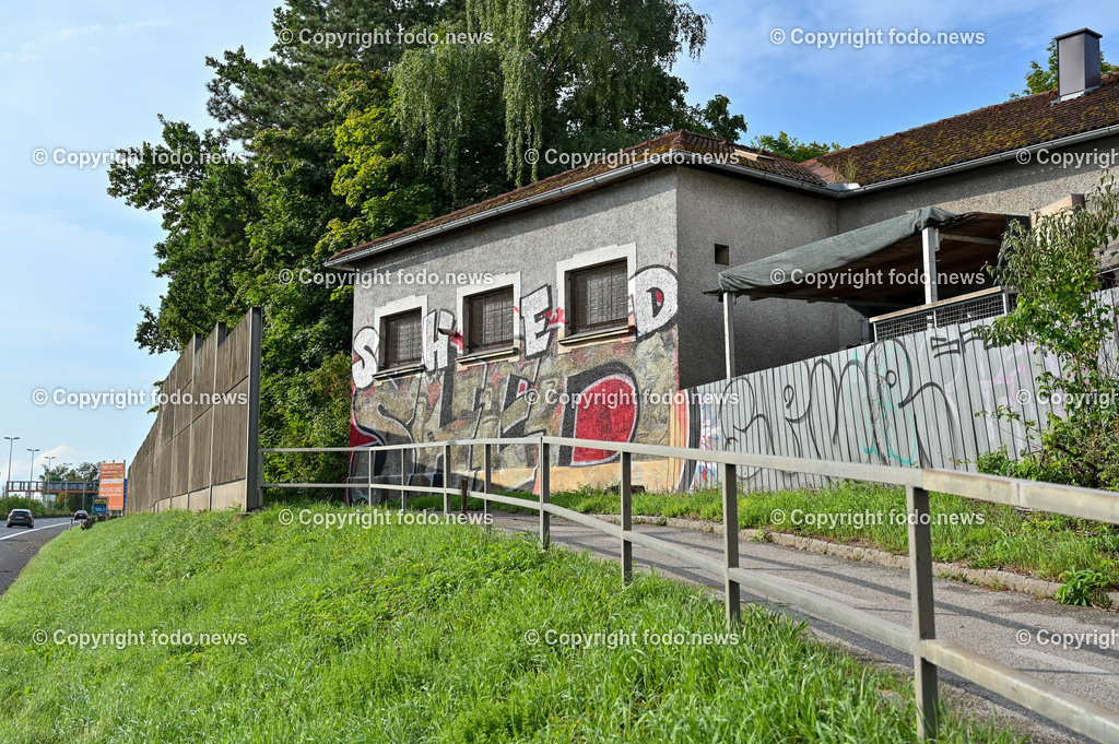 Autobahn A7_ Graffiti_ 28.07.2023_-3 | 28.8.2023, Linz, AUT, A7 Muehlkreisautobahn,  im Bild Graffiti