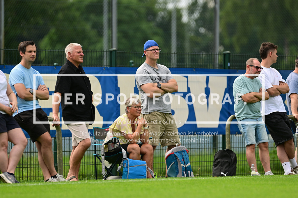 Fußball I Frauen I Saison 2025-2026 I Testspiel I Hamburger SV - Holstein Kiel I 54939 | Der Sportfotograf. - Realisiert mit Pictrs.com
