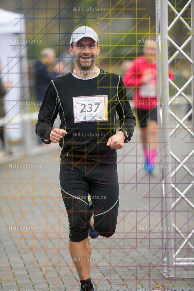 Neusser Erftlauf 2025  | 15km Neusser Erftlauf 2025 Foto: Heldenfoto.de