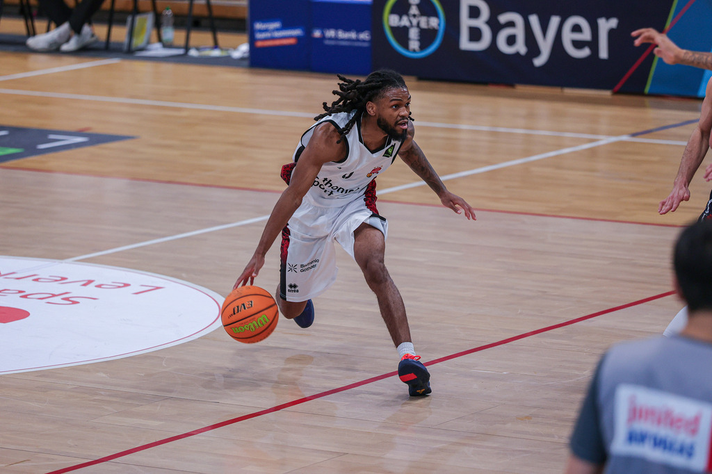 Pro A BAYER GIANTS vs Eisbären Bremerhaven-134 | Fotos von Basketballspielen aus dem Raum NRW fotografiert von Gero Mueller-Laschet und Daniel Schaefer - Realisiert mit Pictrs.com