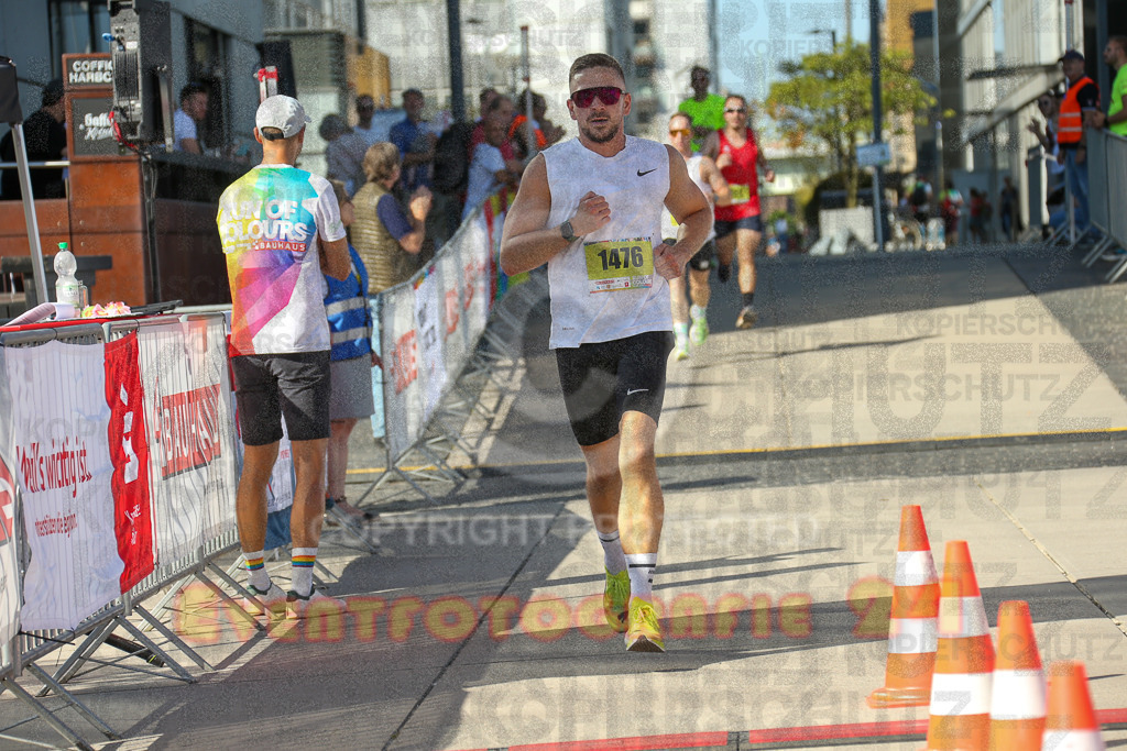 240921_1511_EX1_4540 | Sportfotografie im Rhein-Sieg Kreis, Köln, Bonn, NRW, Rheinland Pfalz, Hessen, etc. Unser Tätigkeitsfeld umfasst den Laufsport vom Volkslauf über den Marathon, Duathlon, Triathon bis zum Ultralauf wie Kölnpfad Ultra oder Schindertrail.
