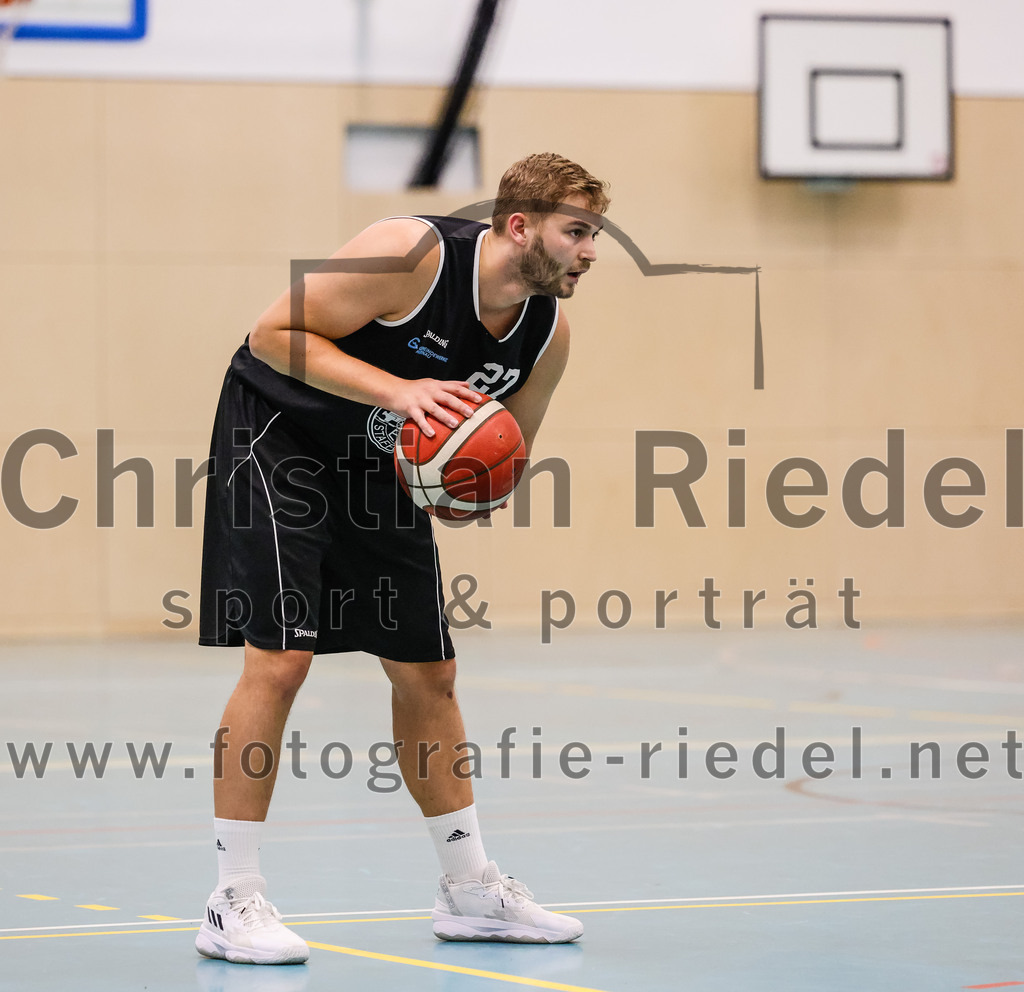 2023-10-08_044_TSV_Vaterstetten_gegen_ESV_Staffelsee | Vaterstetten, Deutschland, 08.10.2023:
Basketball, Bayernliga Herren Süd 2023 / 2024, 3. Spieltag, TSV Vaterstetten gegen ESV Staffelsee, Endergebnis: 62:90

Foto: Christian Riedel / fotografie-riedel.net