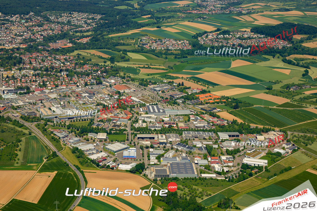 Das Luftbild zeigt Gewerbefläche Backnang - Die Luftaufnahme wurde 2023 vom UL-Flugzeug aus erstellt ( keine Drohne ) - Hochauflösende Luftaufnahme - Für grossformatige Ausdrucke geeignet. Die Geschenkidee !Mit Lizenz und Bildrechte bestellbar