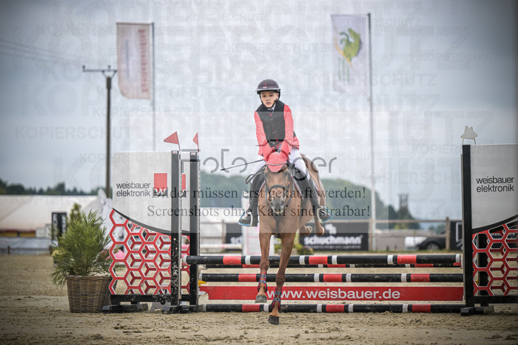 DOS_0043 | Entdecke hochwertige Reitturnierfotos von Foto Oger. Professionell, emotional und authentisch – jetzt Lieblingsmomente im Shop bestellen.Deutschlandweite Turnierfotografie. - Realisiert mit Pictrs.com