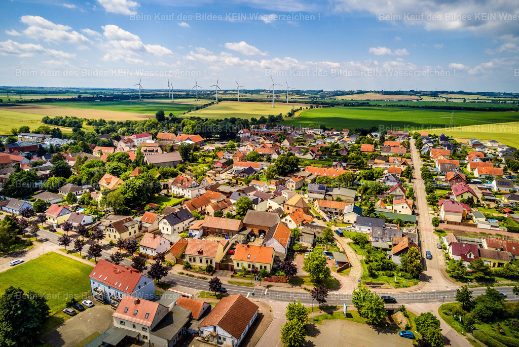 Ebendorf-0014 | Die Magdeburger Platte® - das sind die schönsten Luftbilder von Magdeburg & Sachsen-Anhalt auf Acryl, Leinwand oder zum Download. Das ist Luftbildfotografie & Luftbildaufnahmen mit Drohne & Flugzeug.  - Realisiert mit Pictrs.com