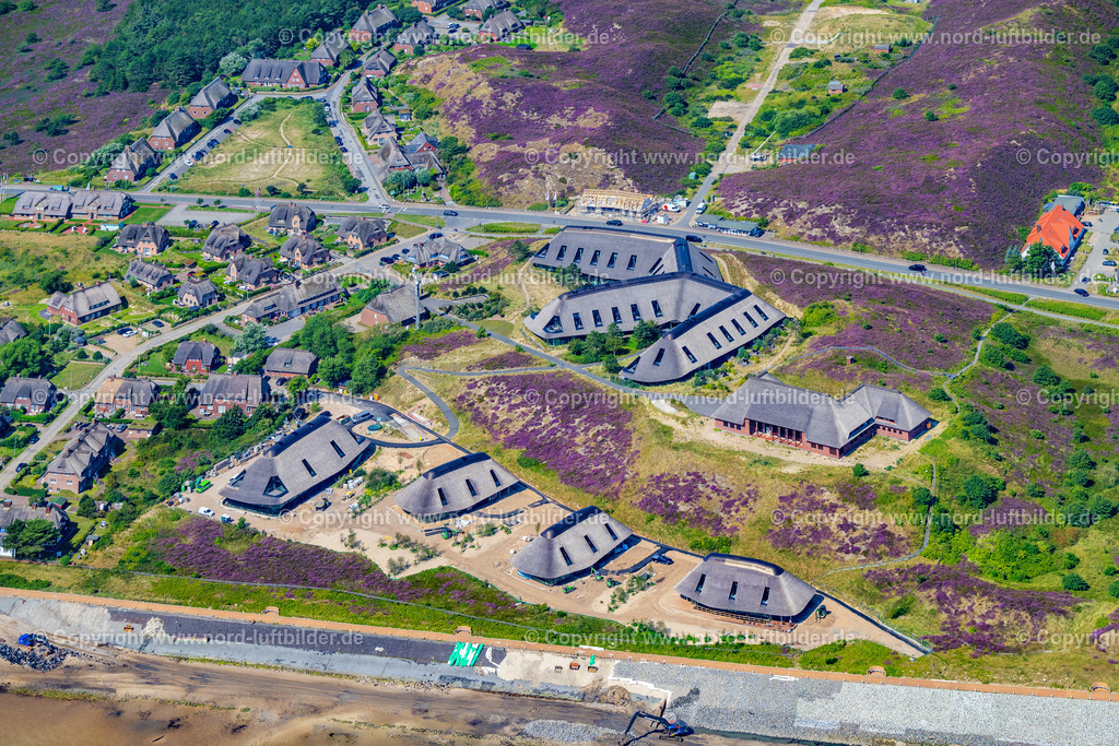 Sylt_List_Lanser_Hof_ELS_3975130825 | LIST 13.08.2025 Hotelanlage " Lanserhof " an der Listlandstraße, Frischwassertal in List auf der Insel Sylt im Bundesland Schleswig-Holstein, Deutschland. Weiterführende Informationen bei: Lanserhof GmbH. // Hotel complex " Lanserhof " on Listlandstrasse, Frischwassertal in List on the island of Sylt in the federal state of Schleswig-Holstein, Germany. Further information at: Lanserhof GmbH. Foto: Martin Elsen