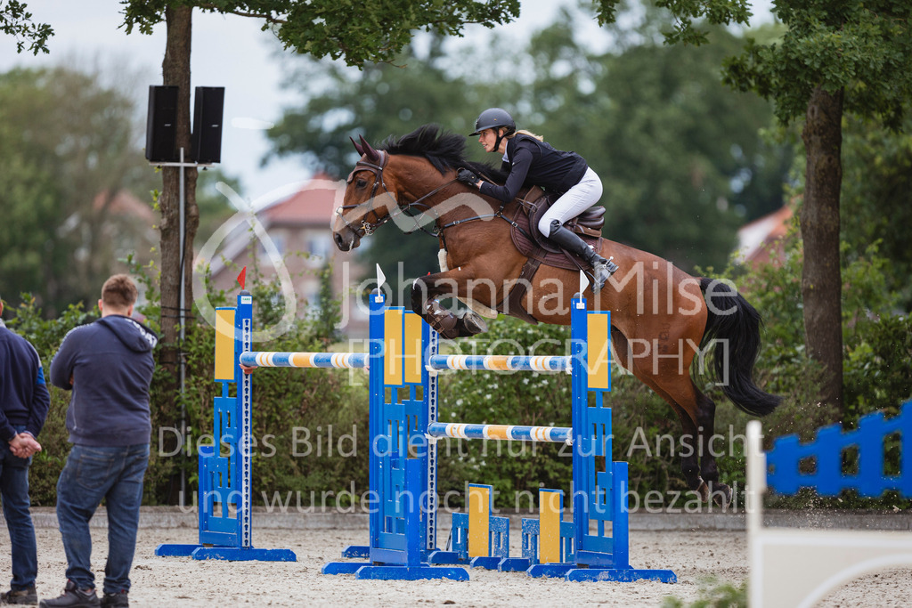 240614_Lemwerder_S1-Springen-540 | Deine schönsten Turniermomente als professionelle Fotos! Entdecke hochwertige Pferdesport-Fotografie im Online-Shop. Jetzt Fotos finden & bestellen!