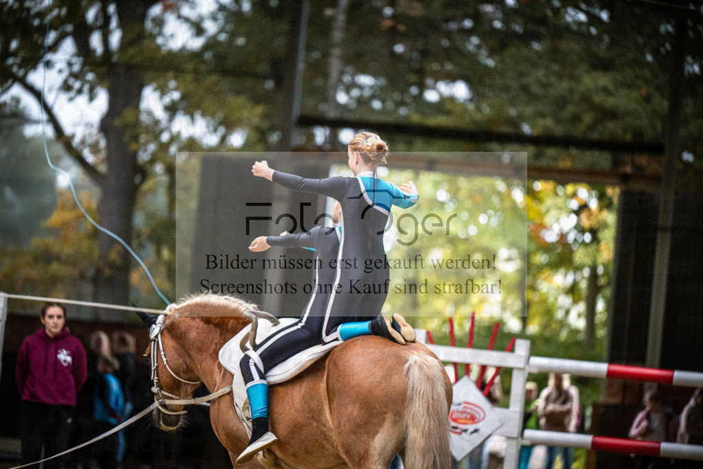 DOS_0319 | Entdecke hochwertige Reitturnierfotos von Foto Oger. Professionell, emotional und authentisch – jetzt Lieblingsmomente im Shop bestellen.Deutschlandweite Turnierfotografie. - Realisiert mit Pictrs.com