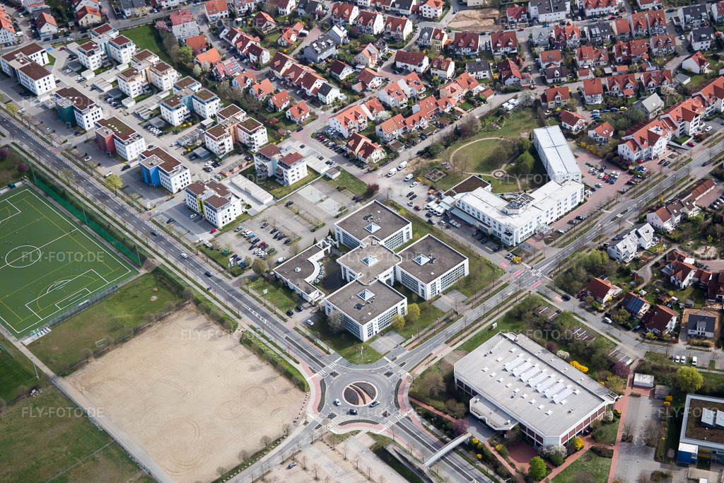 Luftbild: Gewerbegebiet und Firmenansiedlung Track&Trace Academy und Europa Hotel im Ortsteil Auerbach in Bensheim im Bundesland Hessen in Deutschland. Foto: IMG_077086.jpg vom 12.04.2015 durch Werner Riehm/FLY-FOTO.de