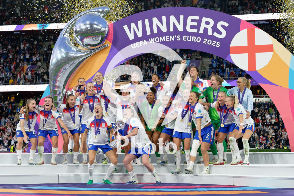 England v Spain - UEFA Women's EURO 2025 Final | BASEL, SWITZERLAND - JULY 27: England celebrates after winning  Women’s EURO 2025 during the UEFA Women's EURO 2025 Final match between England and Spain at St. Jakob-Park on July 27, 2025 in Basel, Switzerland. (Photo by Giuseppe Velletri/Sports Press Photo/Getty Images)