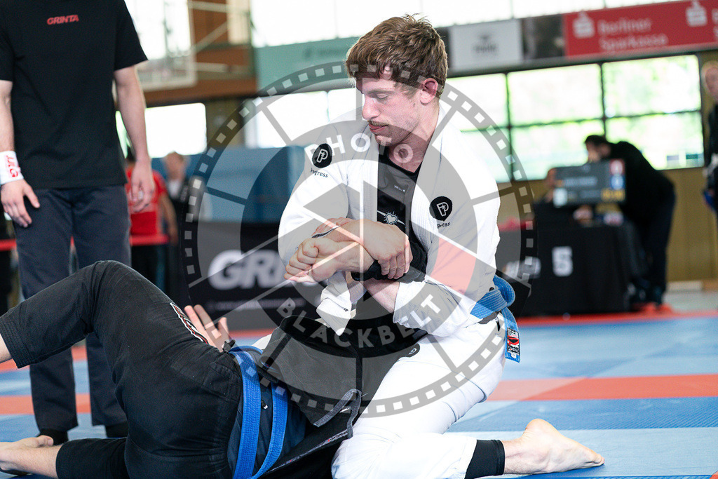 20250510PBB0339 | Athletes compete during the JJLG Berlin Open Jiu-Jitsu Championship on May 10, 2025 in Berlin, Germany. © Chiara Dazi / photoblackbelt