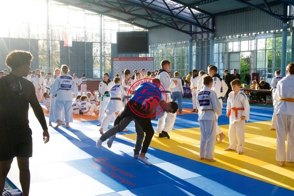 RAS_7980 | Fotos vom Adler Cup - Pictures from Adler Cup

Hier findet Ihr alle Eindrücke und großen Momente der Adler Cup Wochenenden. Here you will find all impressions and great moments of the Adler Cup weekends. - Realisiert mit Pictrs.com