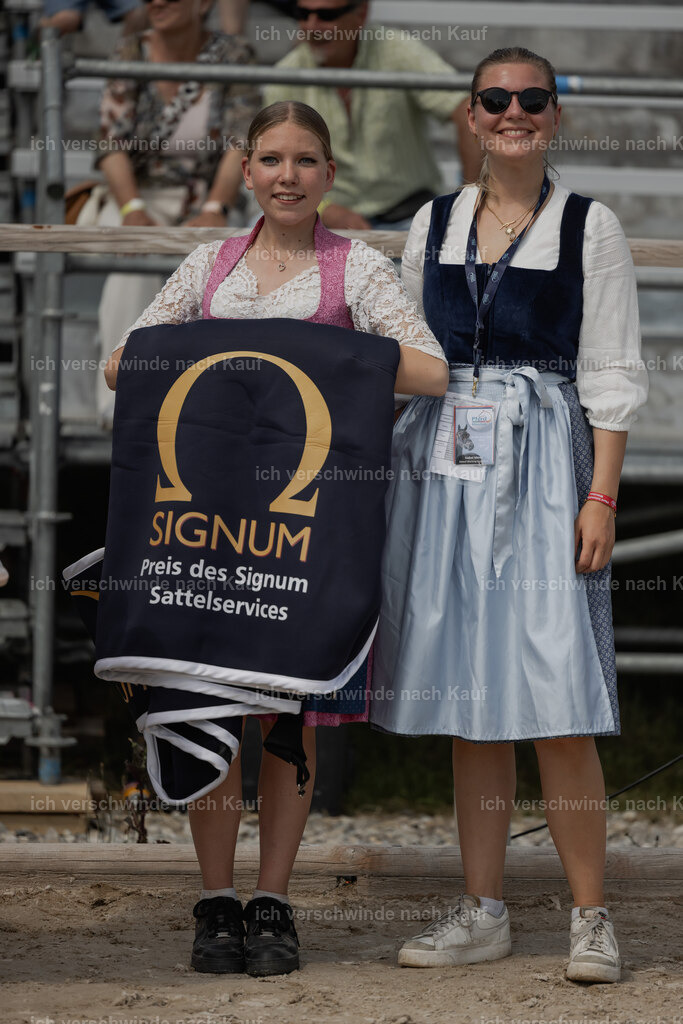 WE_SP_Stoib_Siegerehrung_PI2025_2138 | Pferd International München 2025