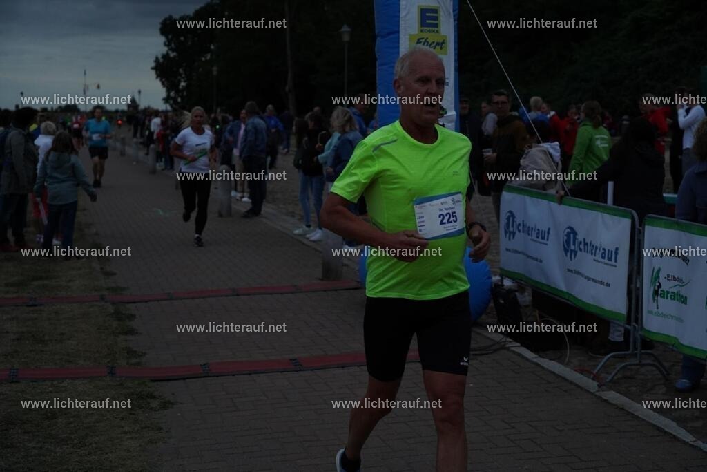 DSC05393 | Lichterlauf  - Realisiert mit Pictrs.com