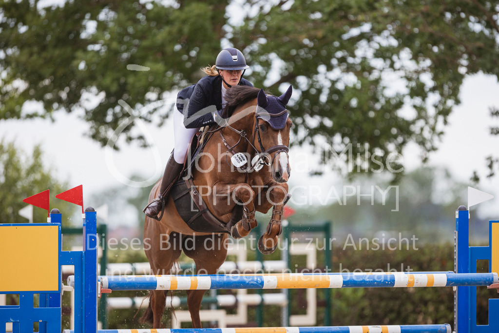 240614_Lemwerder_M2-Springen-474 | Deine schönsten Turniermomente als professionelle Fotos! Entdecke hochwertige Pferdesport-Fotografie im Online-Shop. Jetzt Fotos finden & bestellen!