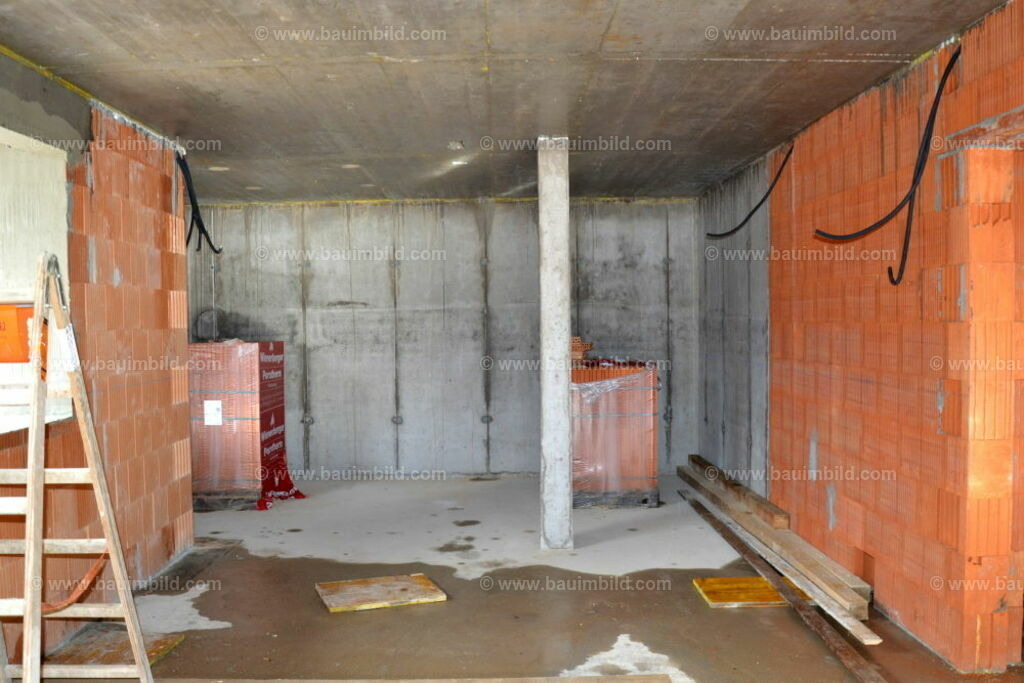 bib-lg17-elektroinstallation-0083 | Nach LV-Leistungsgruppen sortierte Detailfotos über den Bau eines Hauses. Alle Hausbau-Bilder direkt vom Urheber und Autor der Website Haus-Selber-Bauen.com