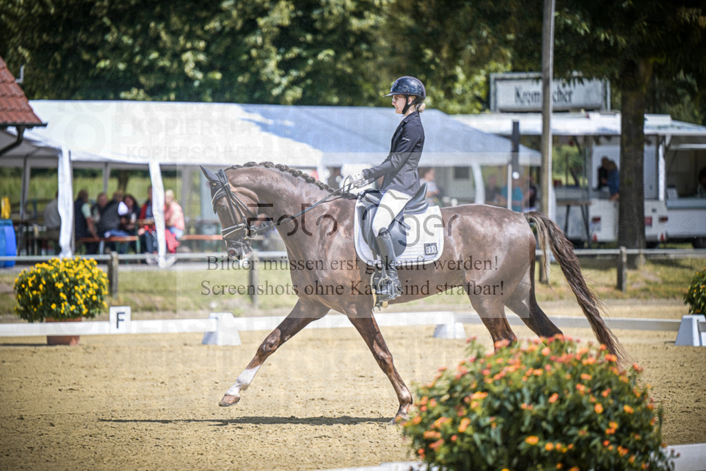 DOS_0794 | Entdecke hochwertige Reitturnierfotos von Foto Oger. Professionell, emotional und authentisch – jetzt Lieblingsmomente im Shop bestellen.Deutschlandweite Turnierfotografie. - Realisiert mit Pictrs.com