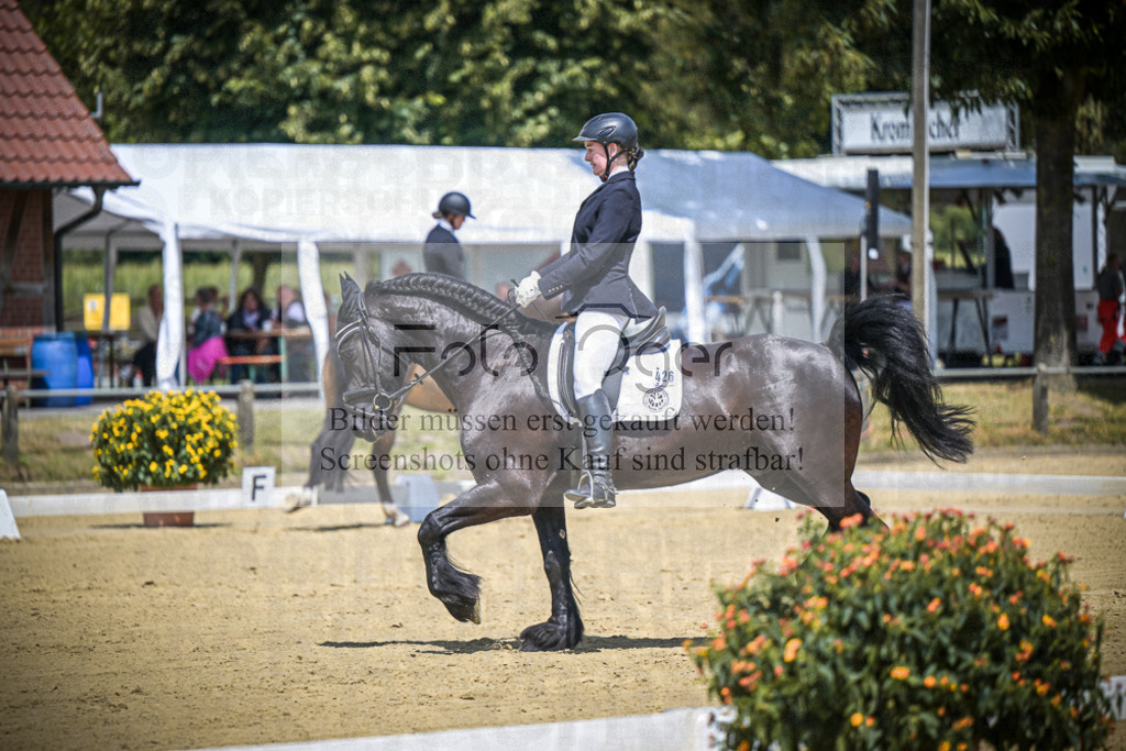 DOS_4475 | Entdecke hochwertige Reitturnierfotos von Foto Oger. Professionell, emotional und authentisch – jetzt Lieblingsmomente im Shop bestellen.Deutschlandweite Turnierfotografie. - Realisiert mit Pictrs.com
