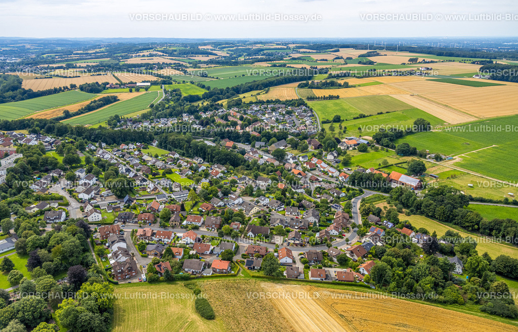 Wickede240711405 | Luftbild, Wohngebiet Ortsansicht Ortsteil Wienhagen, Wiesen und Felder mit Fernsicht, Wiehagen, Wickede, Soester Börde, Nordrhein-Westfalen, Deutschland