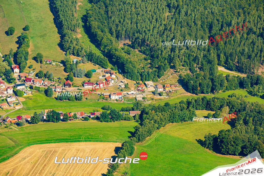 Schöne Luftaufnahme als Geschenk in Zillbach Schwallungen - Die Luftbildaufnahme wurde 2025 vom UL-Flugzeug heraus erstellt ( keine Drohne ) - Hochauflösende Luftaufnahme -Nicht vergleichbar mit Google Maps oder Satelittenbilder- Die Geschenkidee !Mit Lizenz und Bildrechte bestellbar