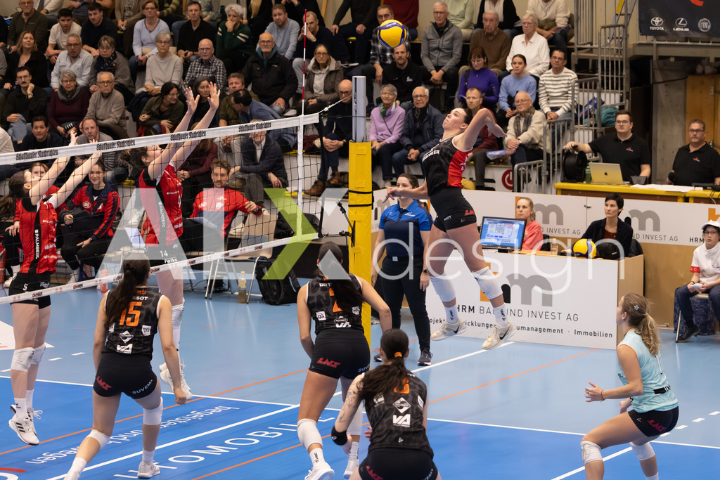 Volleyball I Frauen I Saison 2025-2026 I Volleyball NLA | Women I Round 16 I VC Kanti Schaffhausen - Viteos NUC I 31.01.2026 | 9 Dvoracek Maia (US) (Viteos NUC) – Diagonalangriff - Realisiert mit Pictrs.com