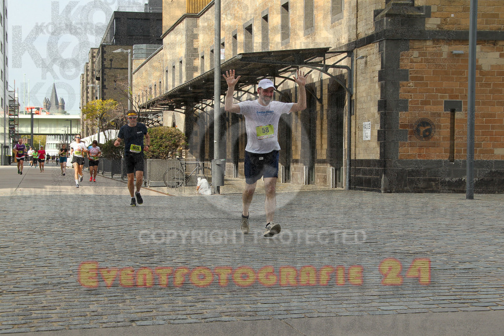 250920_1527_EV4_8851 | Sportfotografie im Rhein-Sieg Kreis, Köln, Bonn, NRW, Rheinland Pfalz, Hessen, etc. Unser Tätigkeitsfeld umfasst den Laufsport vom Volkslauf über den Marathon, Duathlon, Triathon bis zum Ultralauf wie Kölnpfad Ultra oder Schindertrail.