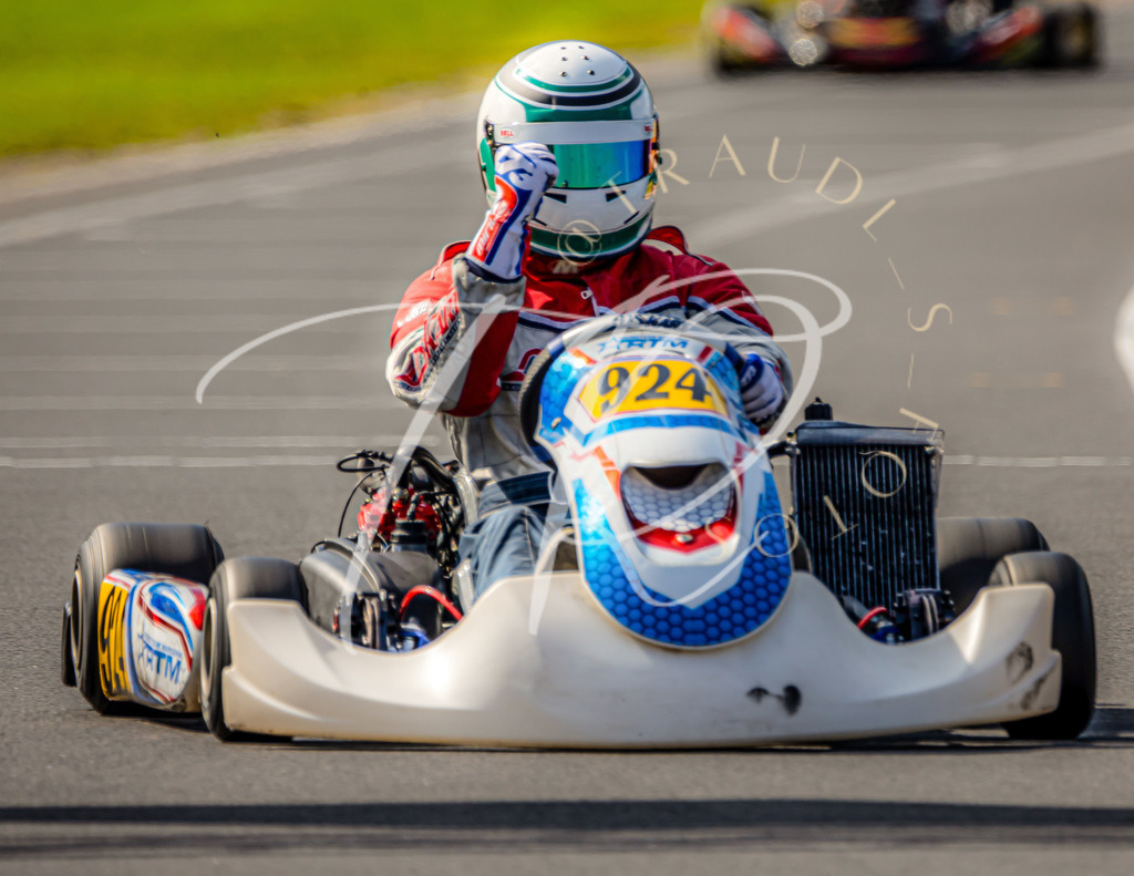 251DF8B8-BE2B-4E1F-9B83-5AAA49E5F4EE | traudl_s_fotos