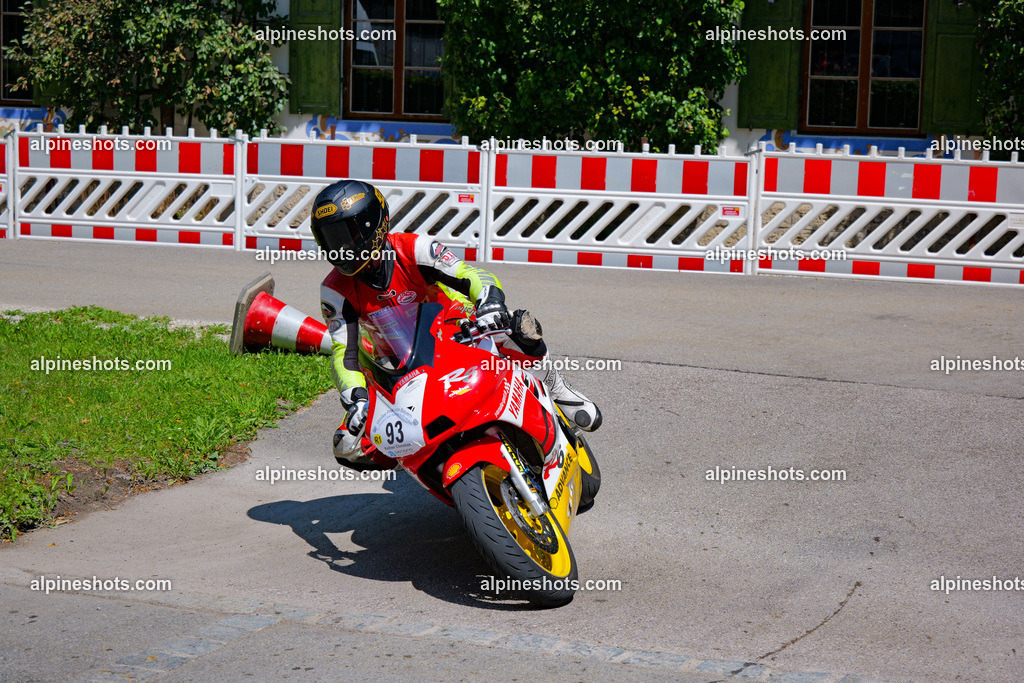 P1036868-2 | Erleben Sie atemberaubende, hochqualitative Fotos Ihrer Fahrt entlang der malerischen Alpenstraßen. Besuchen Sie alpineshots.com, um professionelle Aufnahmen Ihrer unvergesslichen Reise zu finden und zu kaufen - Realisiert mit Pictrs.com