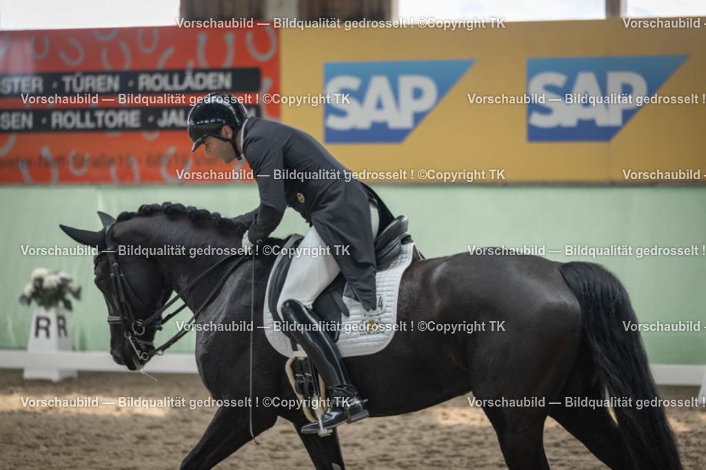 _D5A5142 | Emotionale Pferde- & People-Fotografie rund um Heidelberg, Leimen & Umgebung. Natürliche Fotos von Pferd, Mensch & Familie. Jetzt Termin sichern!