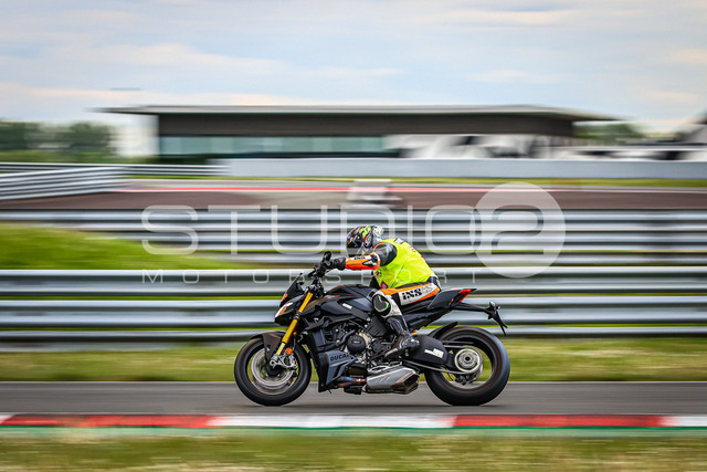 0097-250505_OSL-011_97 | Deine Full-Service-Agentur für ✔️Videoproduktionen und ✔️Motorsportfotografie Jetzt Angebot anfragen!