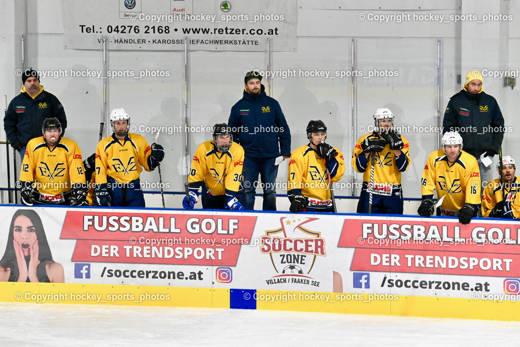 DSG Ledenitzen vs. ELV Zauchen 16.12.2022 | Spielerbank ELV Zauchen, Assistentcoach ELV Zauchen Florian Rutar, Headcoach ELV Zauchen Lukas Grünwald