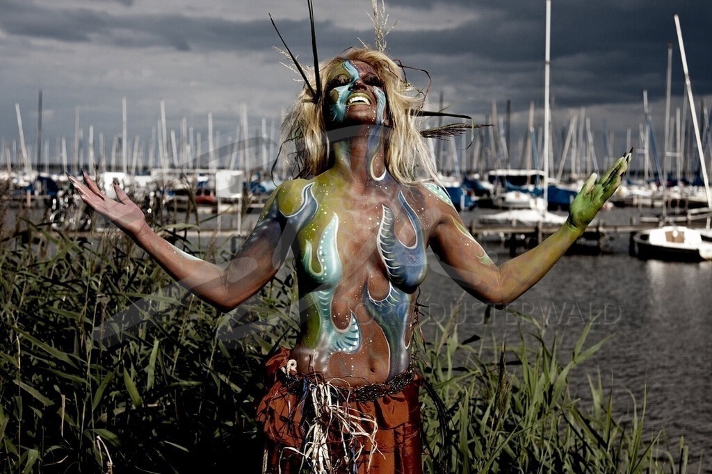 Bodypainting-UFERNIXE_9794b | #006 | Modell: Yvonne | Foto: Alexander Große-Strangmann - Realisiert mit Pictrs.com